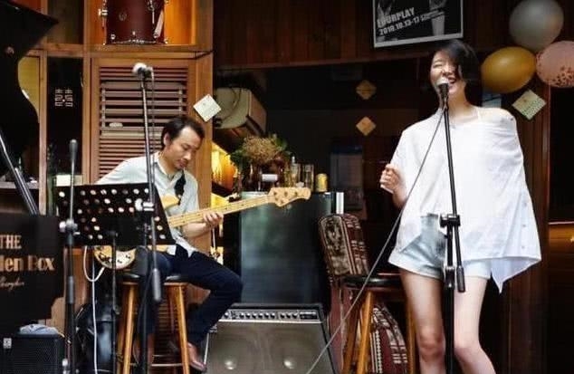 李亚鹏女友晒美照 李亚鹏女友身份曝光后首晒照