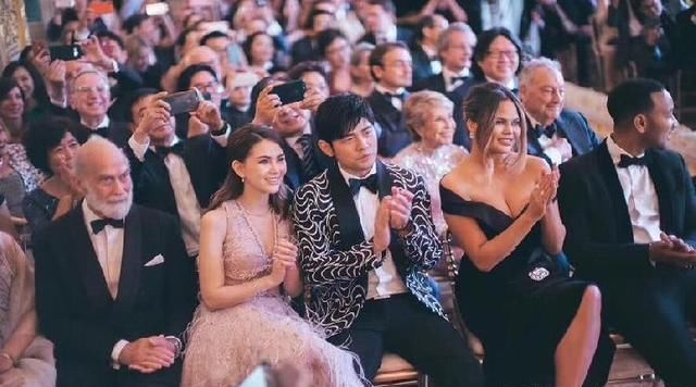 郎朗妻子婚戒正面 郎朗携妻子共度七夕 钻石婚戒正面曝光两人太甜蜜了