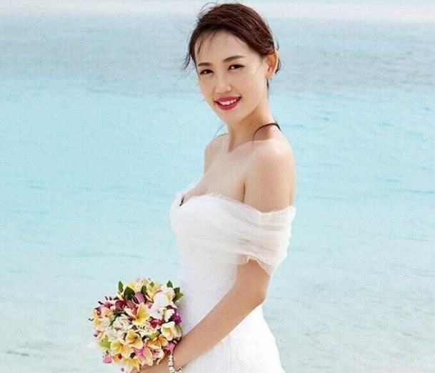 马蓉悼念王宝强妈妈 王宝强的母亲去世