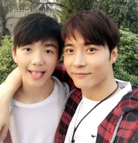 张镐濂晒全家福 张镐濂个人资料