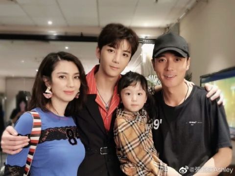 张镐濂晒全家福 张镐濂个人资料