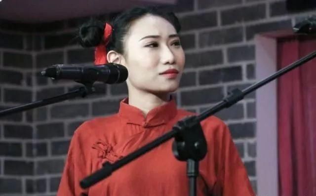 女演员被开荤段子 私下掌掴男演员 女演员被开荤段子