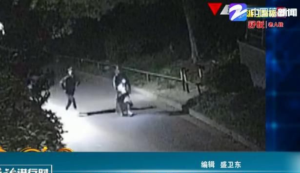 女子深夜被抢劫 女子回忆深夜被殴打抢劫