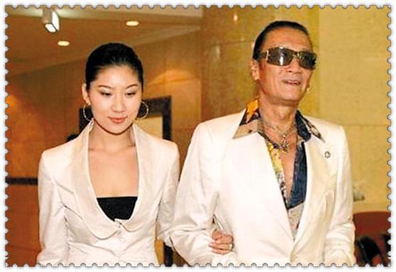 81岁富豪每天换女友   羡慕?